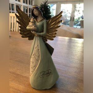 🎁 NEW Angel holding baby
